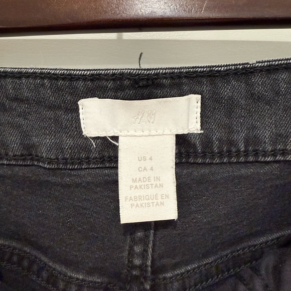 Cutoff shorts - Picture 3 of 3